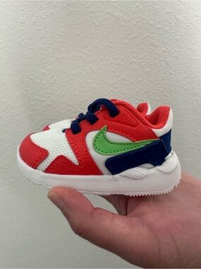Nike Kids' Red, White & Green Sneaker - Lightweight Comfort size 3C